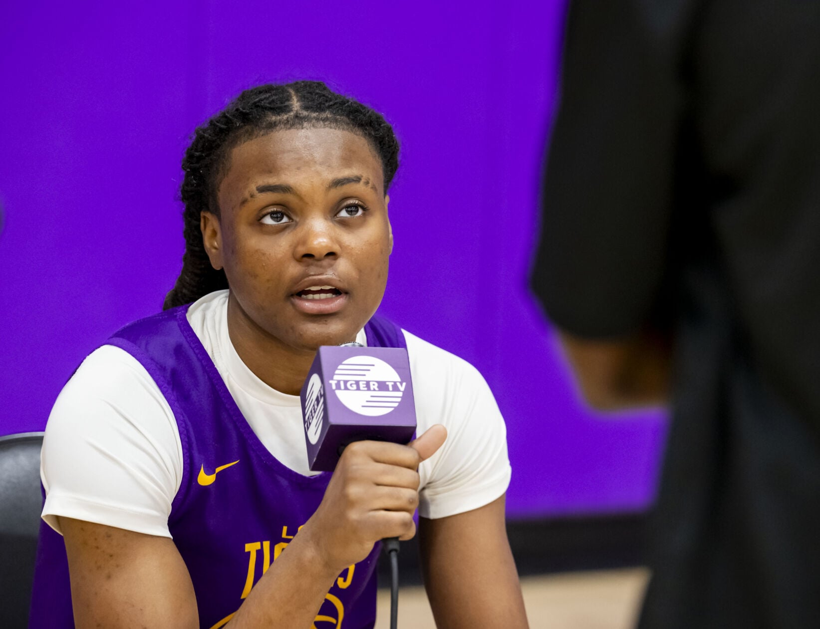 NO.lsuwomen.adv_4702 MJ.JPG