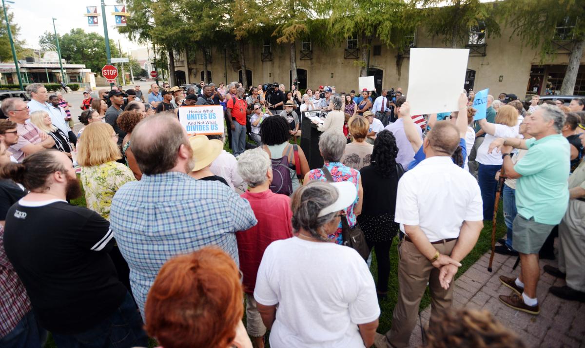 ACA.moutonstatue05.082417