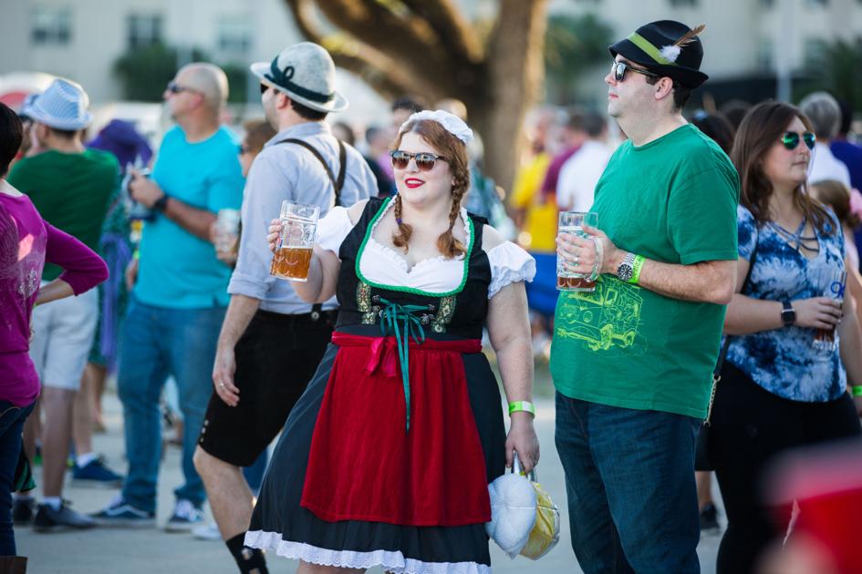 Photos Oktoberfest crowds revel in seasonal beer, weather at