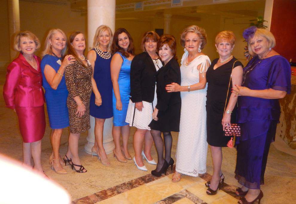 Supporters gather in support of female leadership _lowres