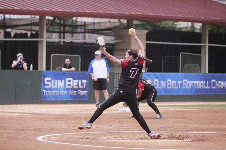Ragin’ Cajuns softball team makes quick work of State at Sun