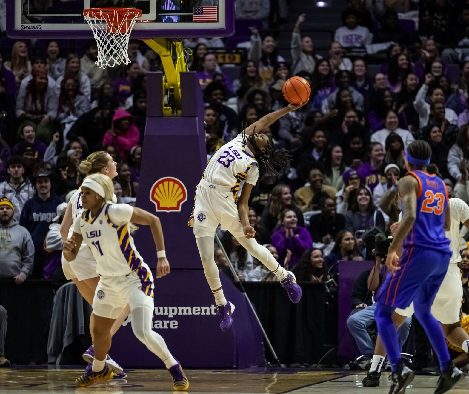 NO.lsuflorida.012726_Z92_5771.jpg MJ.JPG