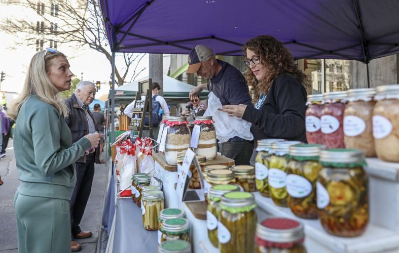 Bucket list: Tips to enjoy Baton Rouge's open-air market options ...