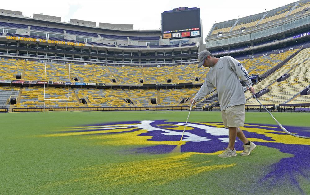 Photos Distinctive Eye Of The Tiger Logo Gets Final Touches In Preparation For Lsu S Season Opener Photos Theadvocate Com Photos Distinctive Eye Of The Tiger Logo Gets Final Touches In Preparation For Lsu S Season Opener Photos Theadvocate Com