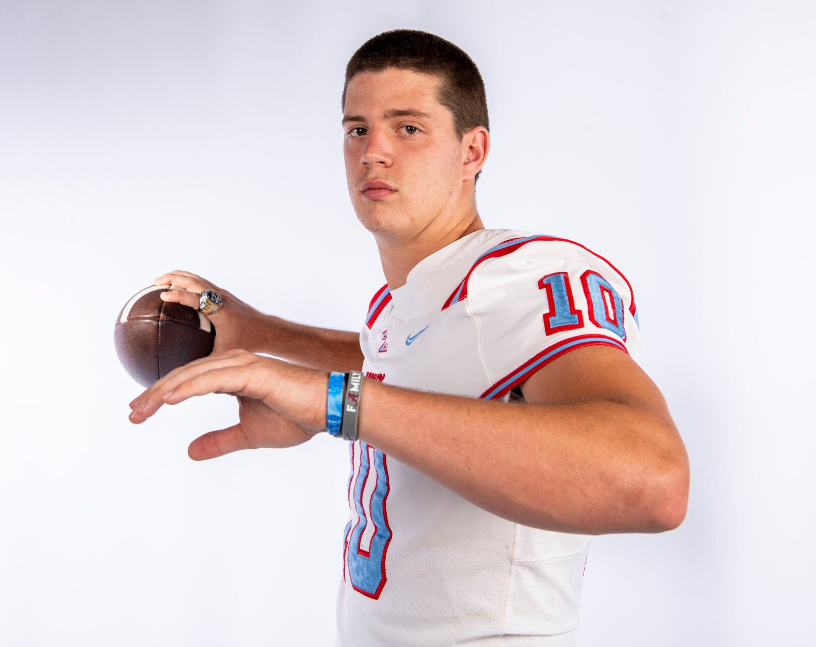 Zachary QB Eli Holstein, A Bama Commitment, Plays Thursday Night Vs ...