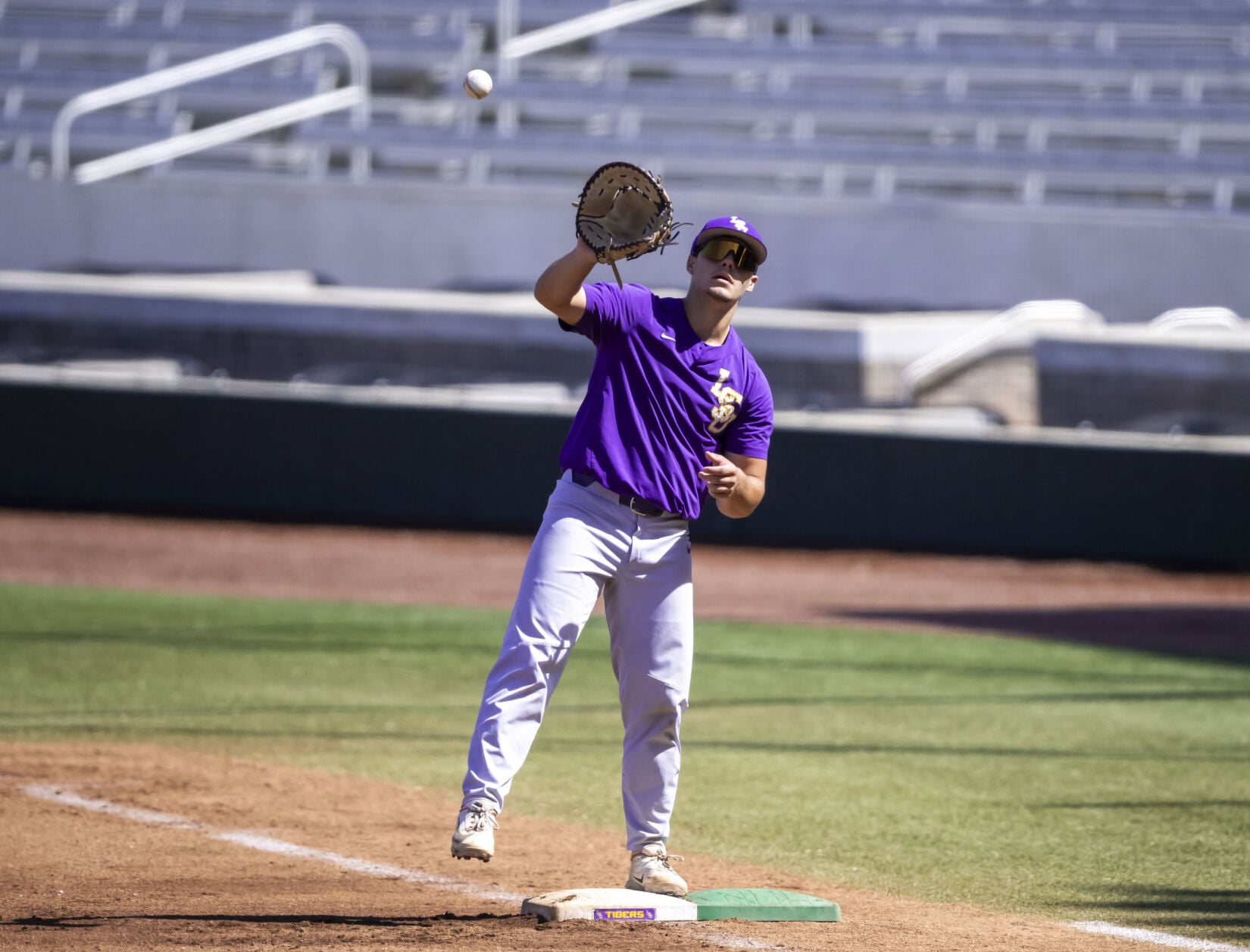 BR.lsufallbaseball2.adv_1811 MJ.JPG