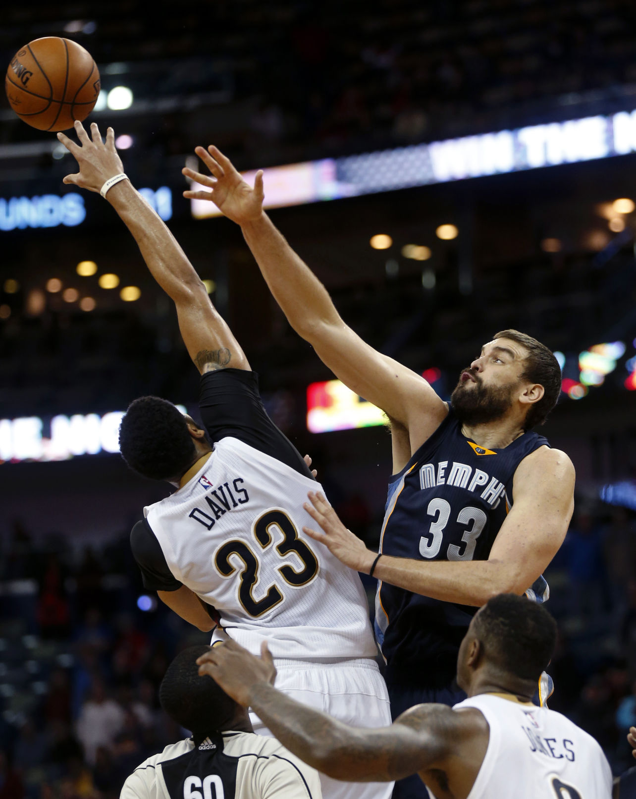 DeMarcus Cousins' return to Sacramento highlights Pelicans 2017-18 schedule