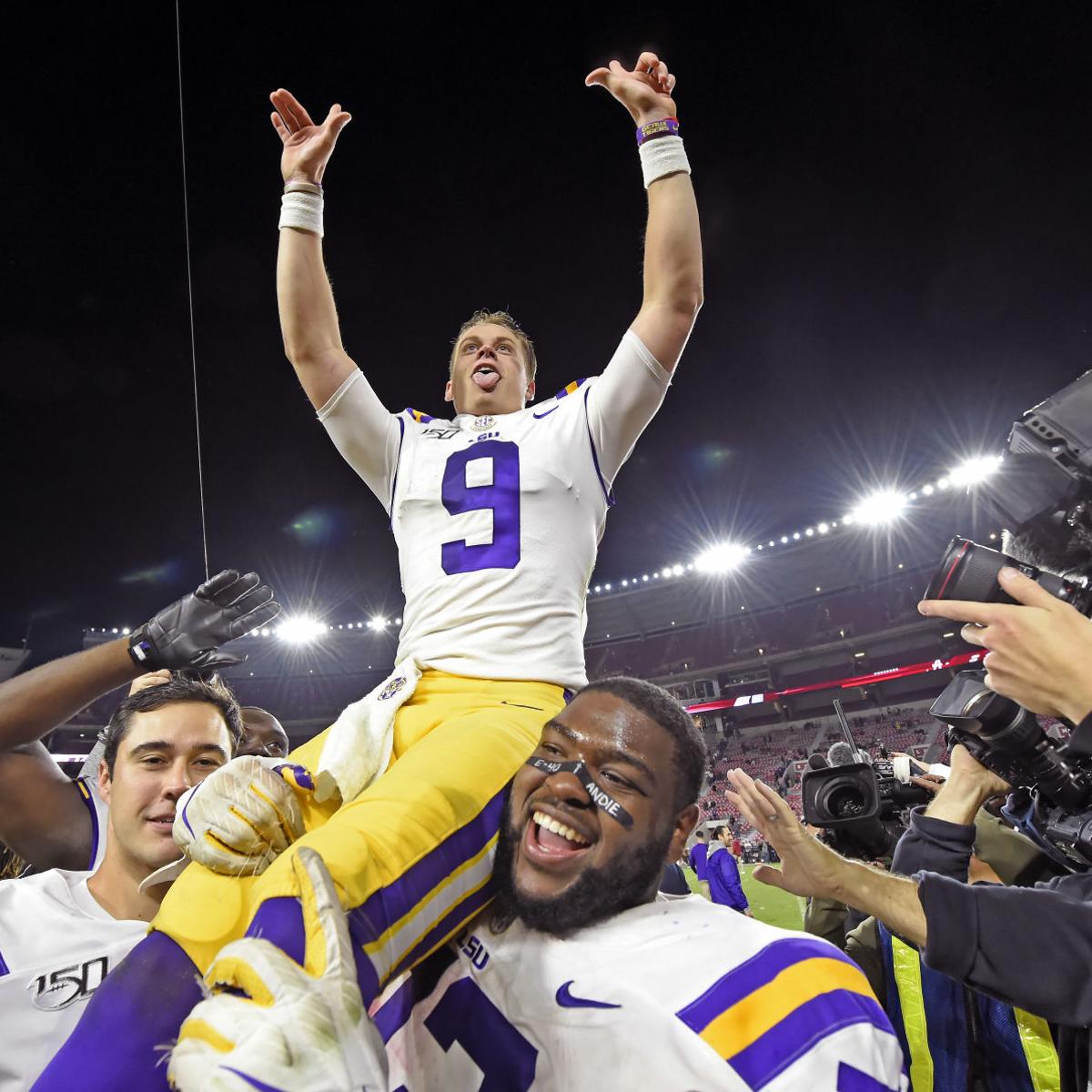 Watch Lsu Qb Joe Burrow Gets Carried Off Field Dances In
