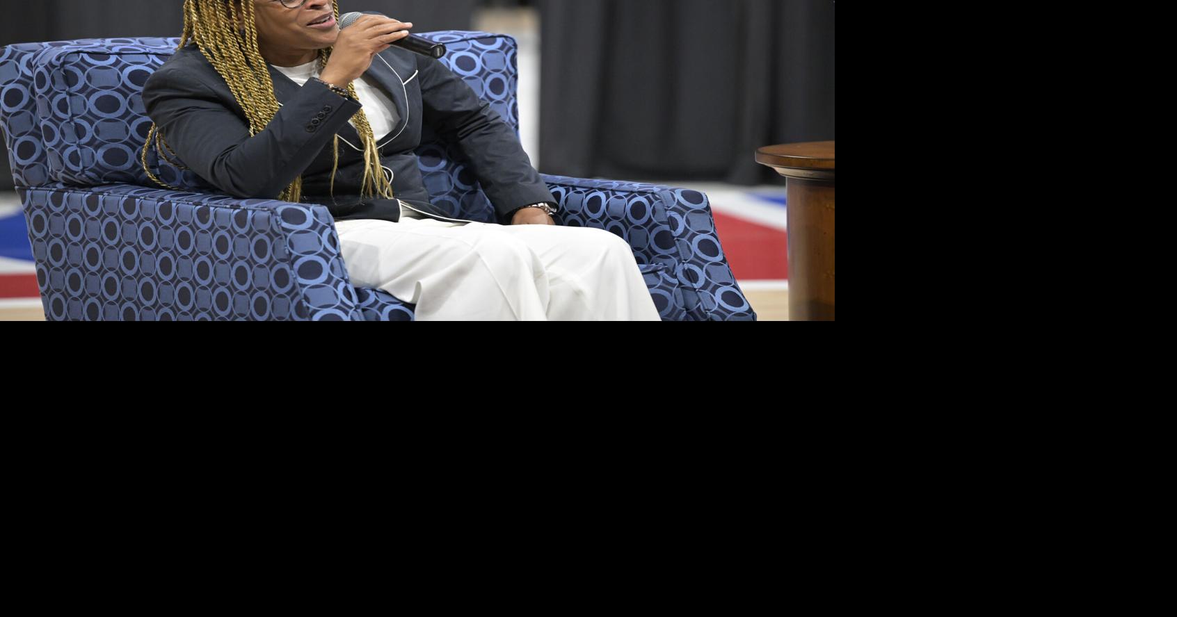 Angel Reese has a like-minded mentor in Teresa Weatherspoon | LSU ...