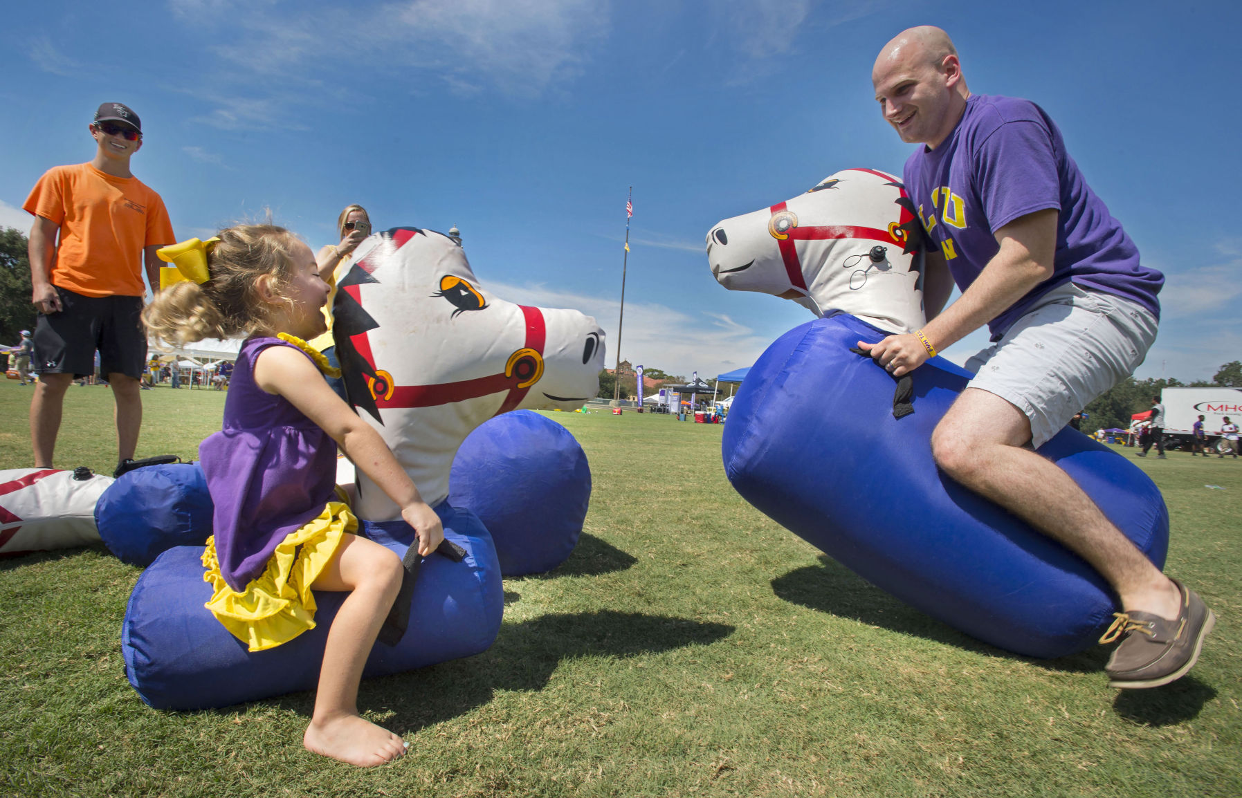 Photos LSU Homecoming Parade Rolls Photos Theadvocate Com   57f0204de4a85.image 