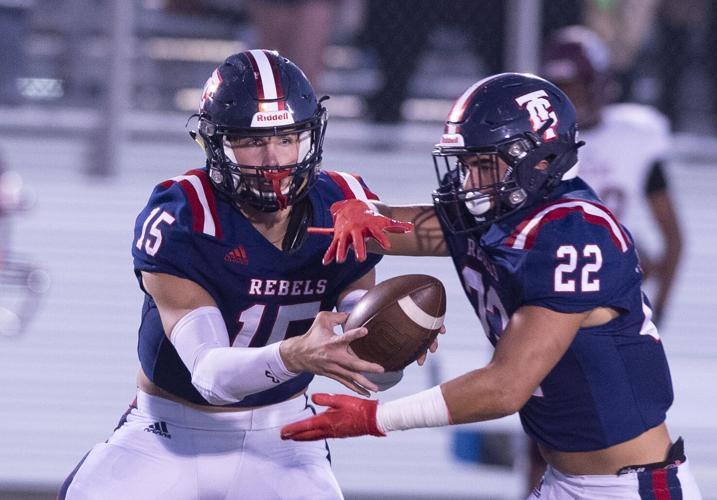 Teurlings Vs Lca (teurlings, running back Tanner Brinkman, STAFF PHOTO BRAD BOWIE) ACA.bbhsteurfoot.100222.002.jpg