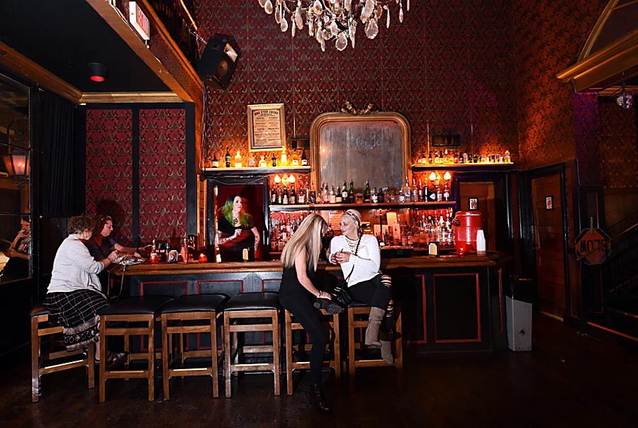 The big bar guide: French Quarter | Bar search | theadvocate.com The big bar guide: French Quarter | Bar search | theadvocate.com