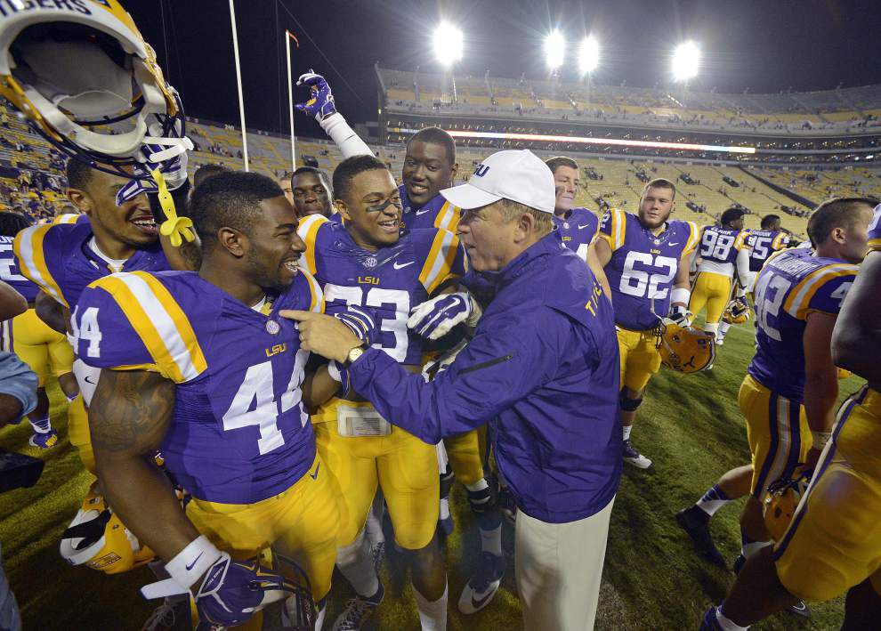 Photos: LSU Tigers ULM Warhawks _lowres