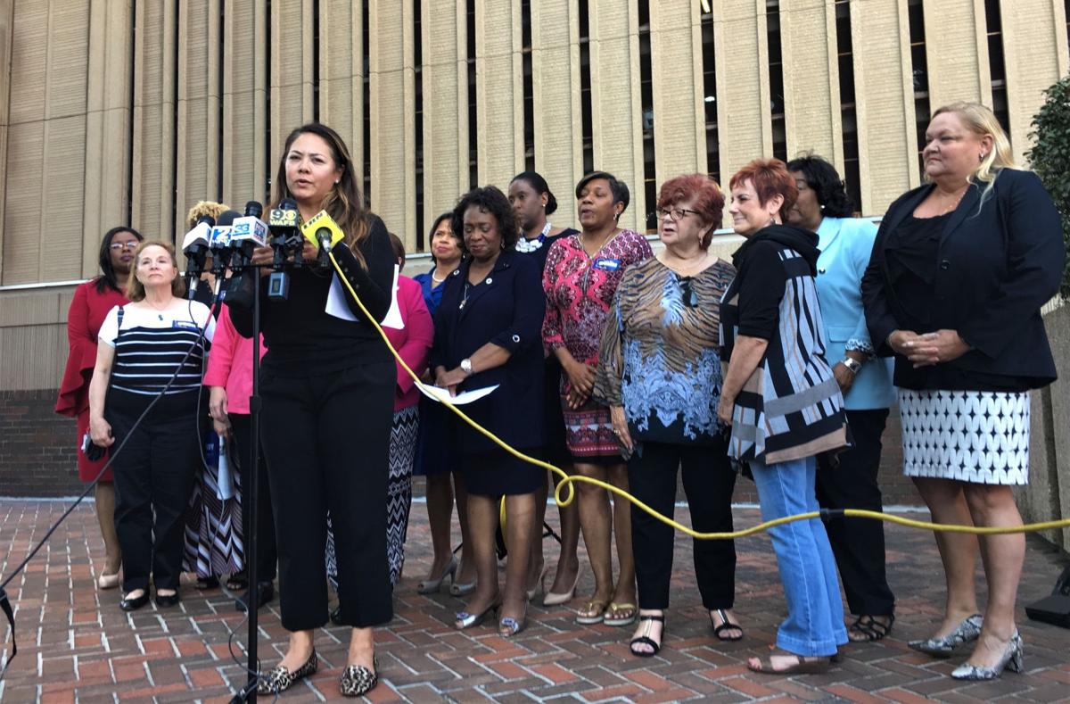 Tina Vanichchagorn 100819