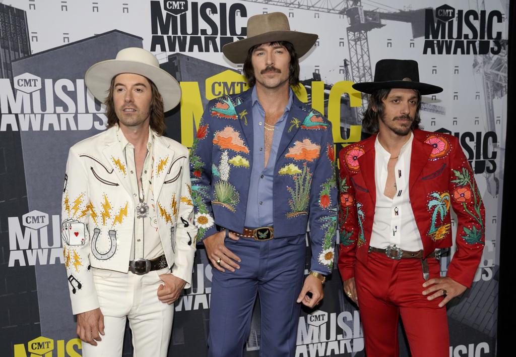Before the pandemic the band Midland was on the verge of country