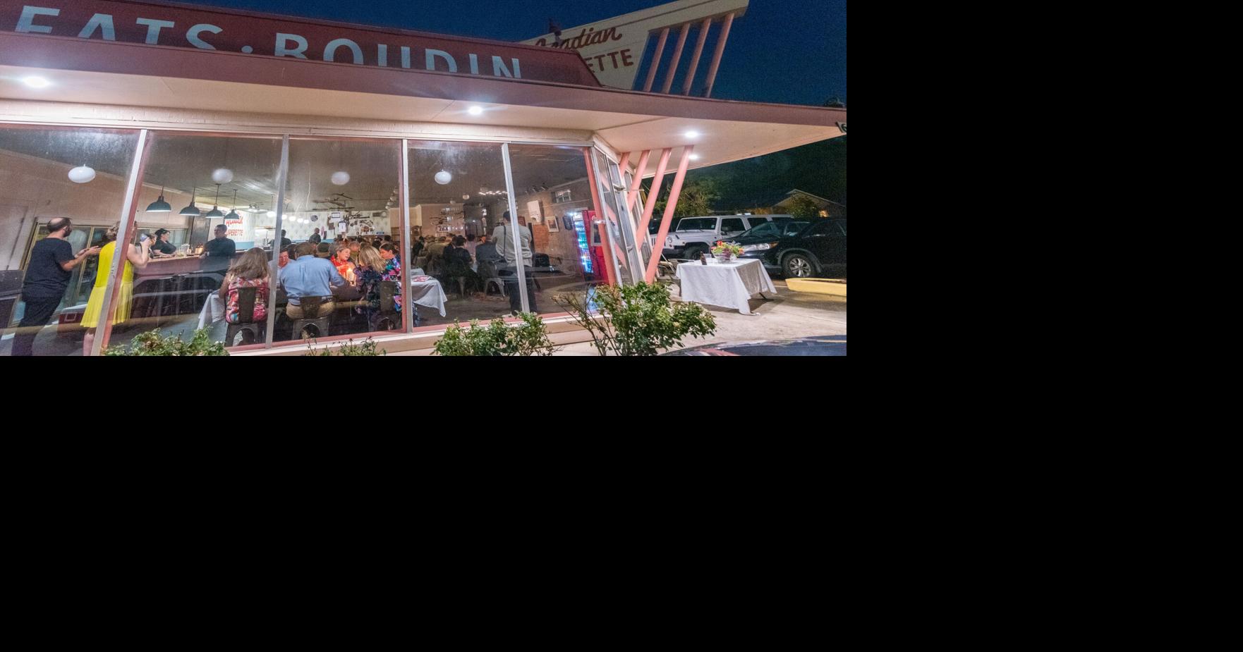 Das ehemalige Gebäude des Acadian Superette in Lafayette wechselt den ...