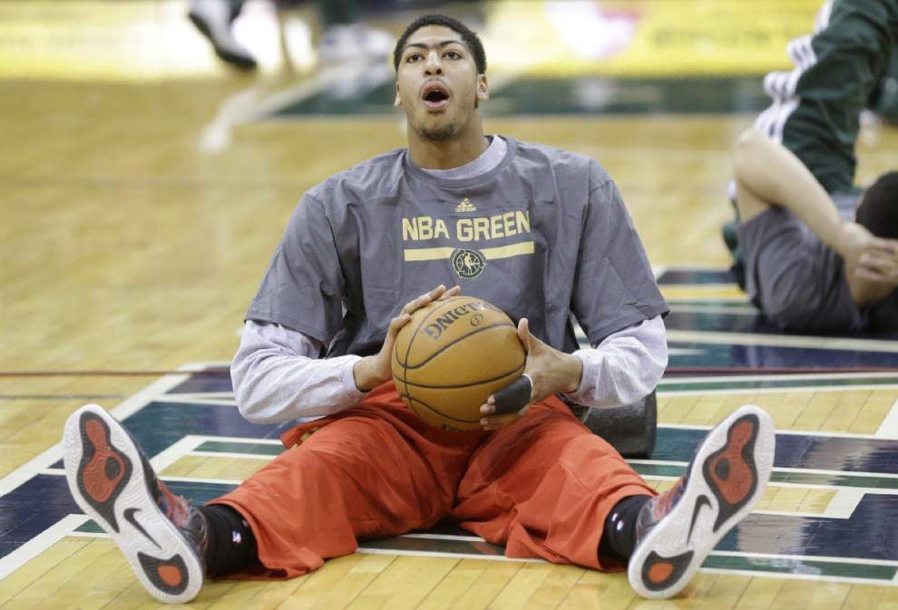 Anthony Davis remains with U.S. national team after roster is cut to 16 _lowres
