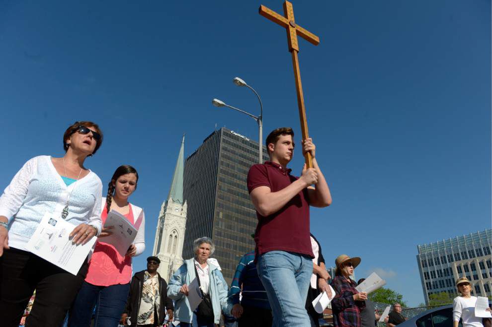 Photos: Way of the Cross _lowres