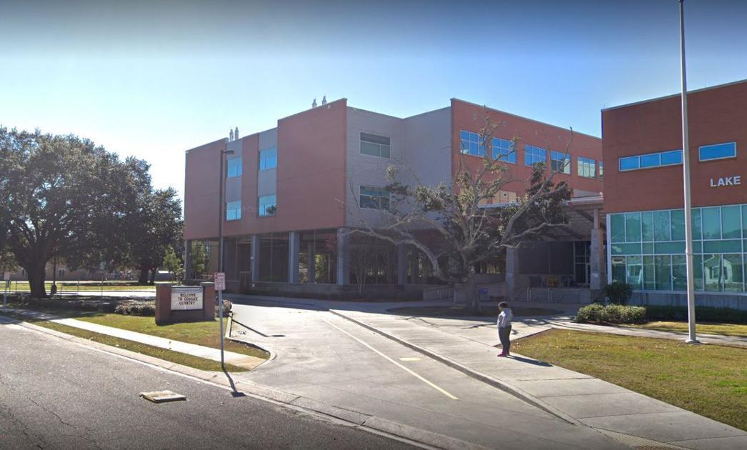New Orleans high school says 87 seniors can't graduate ...