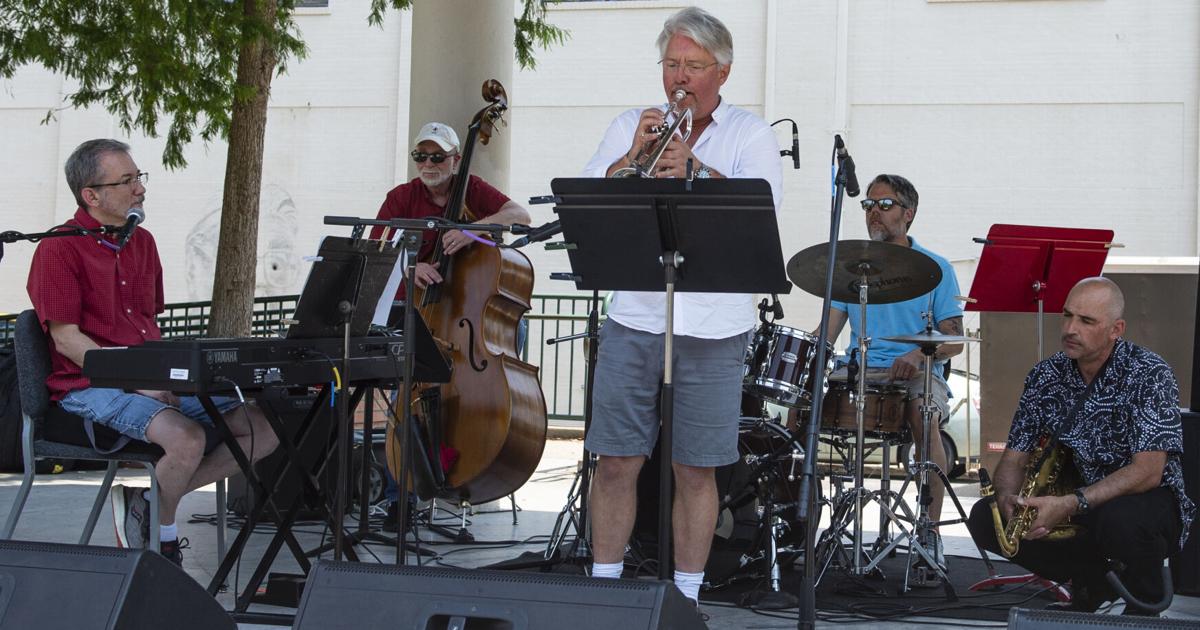 Photos: Bach Lunch returns | Photos