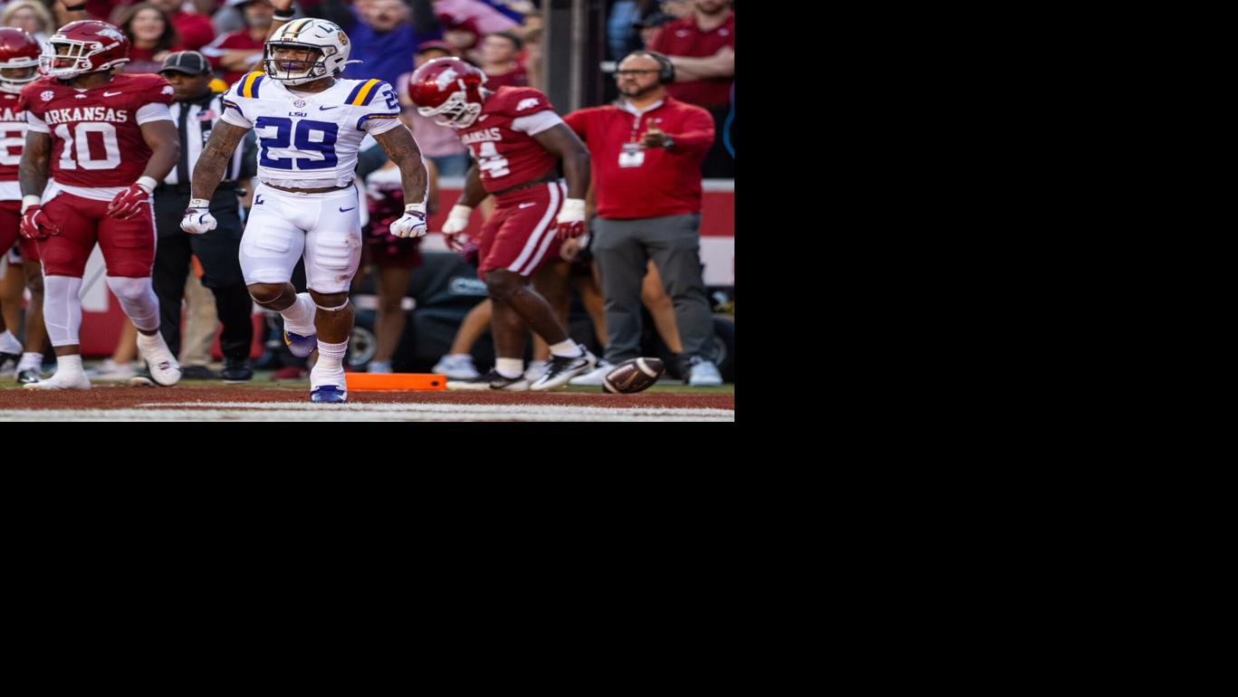 NO.lsufbarkansas.102024_9800 MJ.JPG