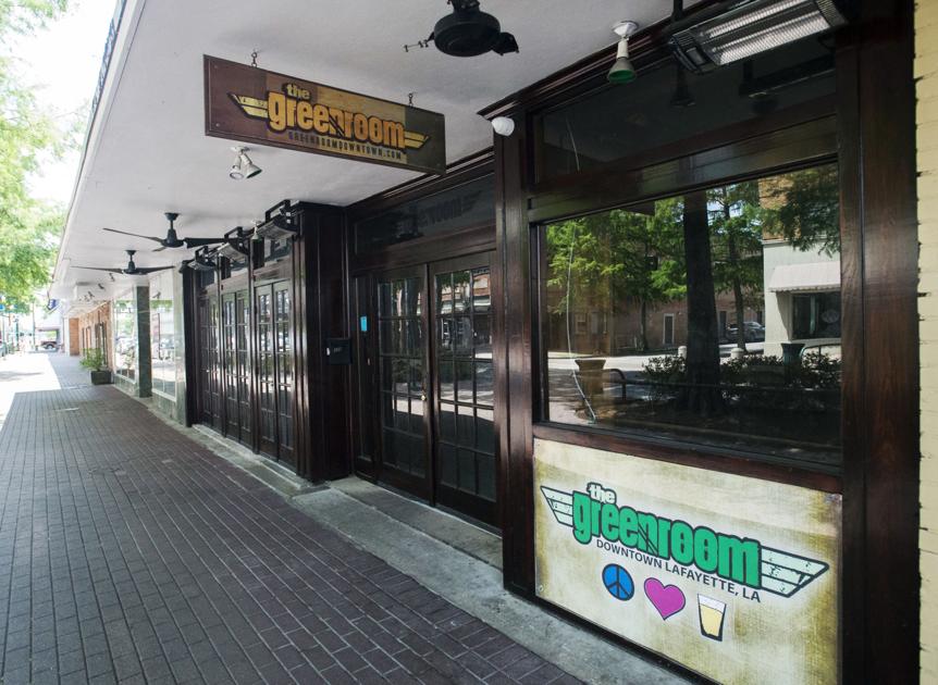 Iconic downtown Lafayette bar to reopen Friday with new kitchen