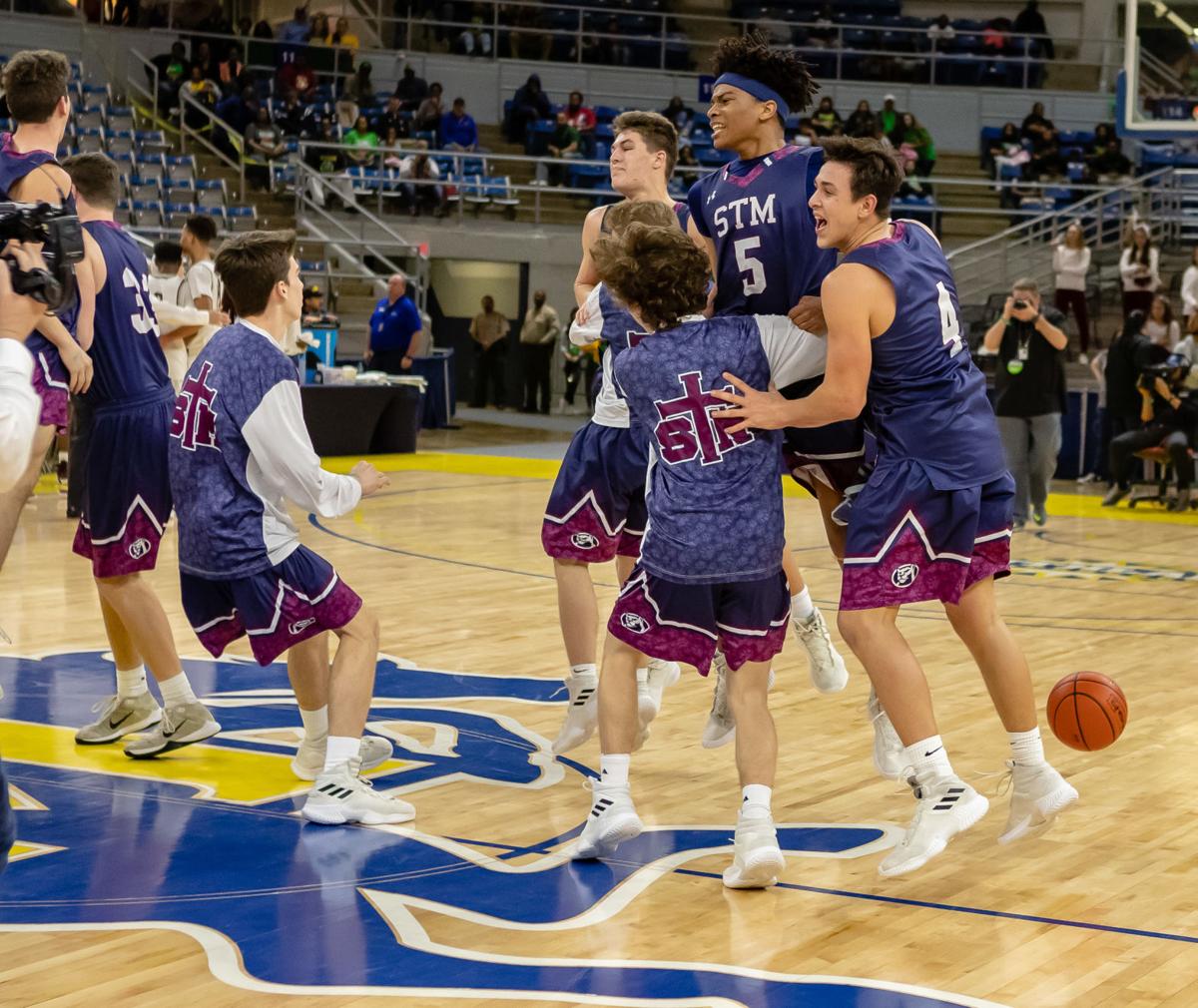 Down 13 In The Fourth Quarter St Thomas More Outlasts De La