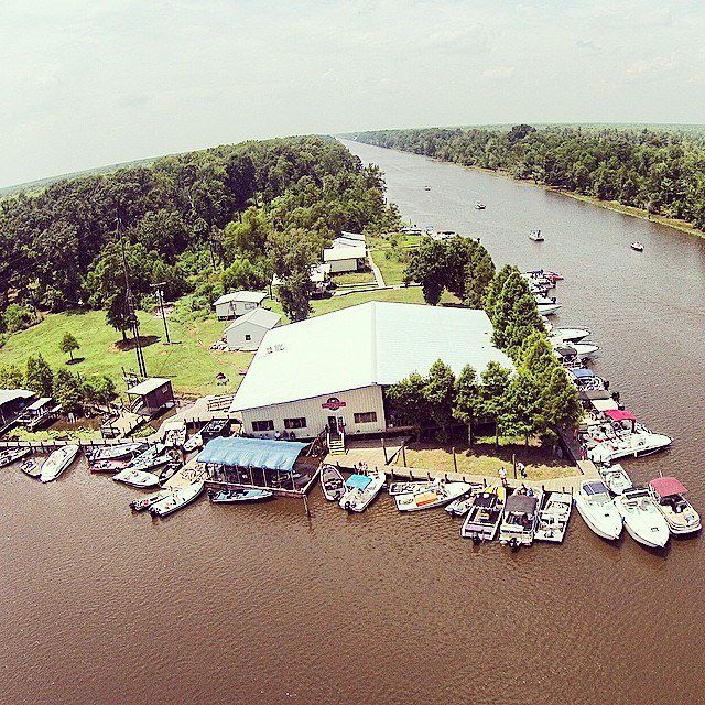 Blind River Bar, popular with area boaters, destroyed by fire Friday