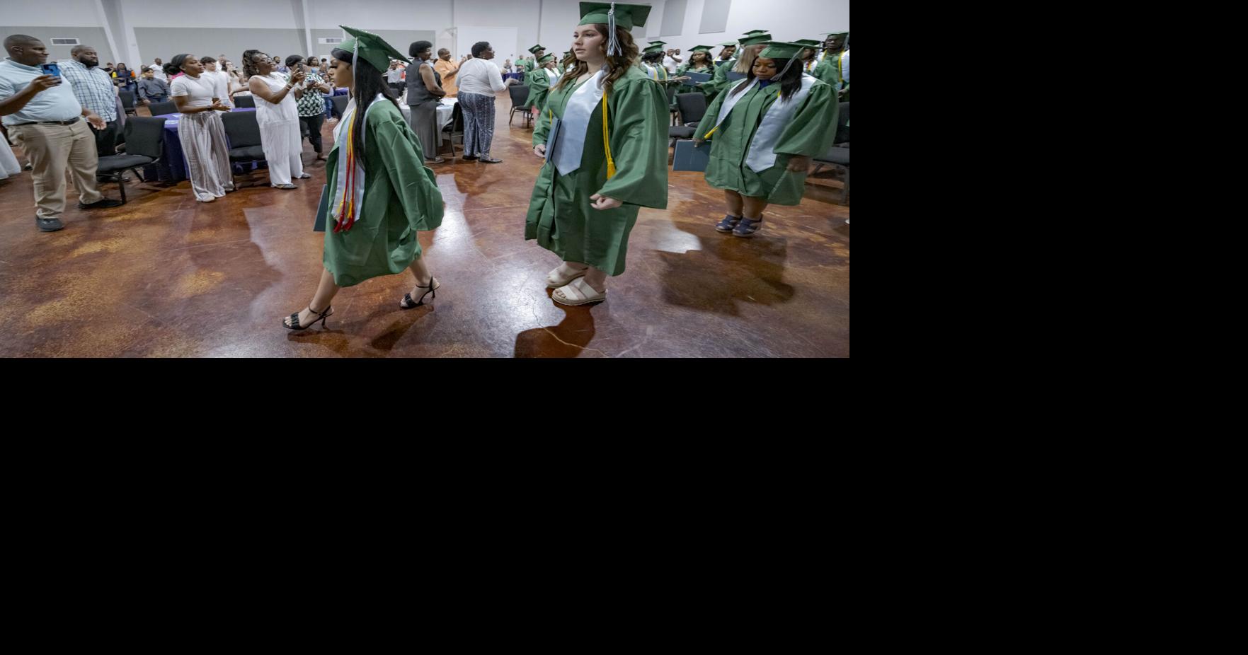 Diese Schulen in Louisiana sind nicht vom Staat anerkannt – und mehr ...