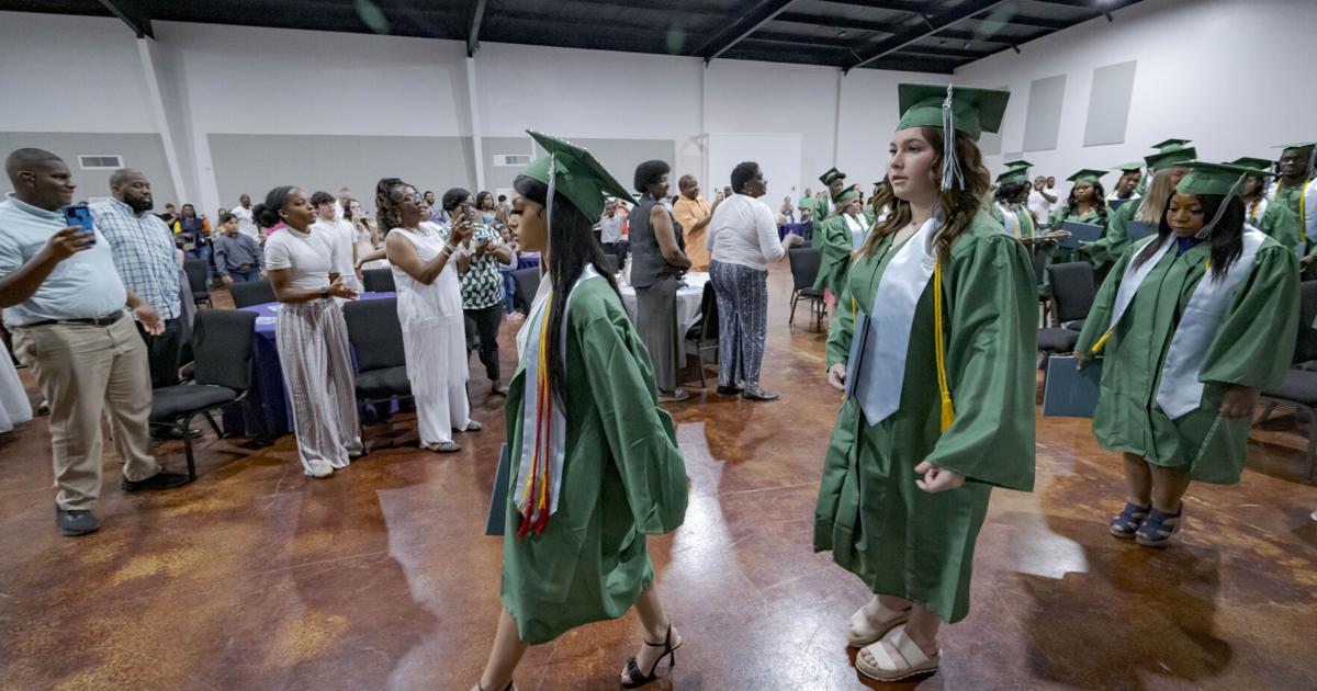 Diese Schulen in Louisiana sind nicht vom Staat anerkannt – und mehr ...