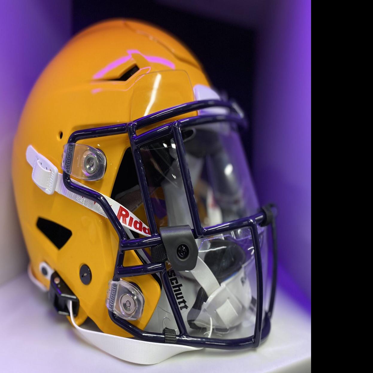 Lsu Football Is Experimenting With New Helmet Shields Here S Why They Re Getting Mixed Reviews Lsu Theadvocate Com