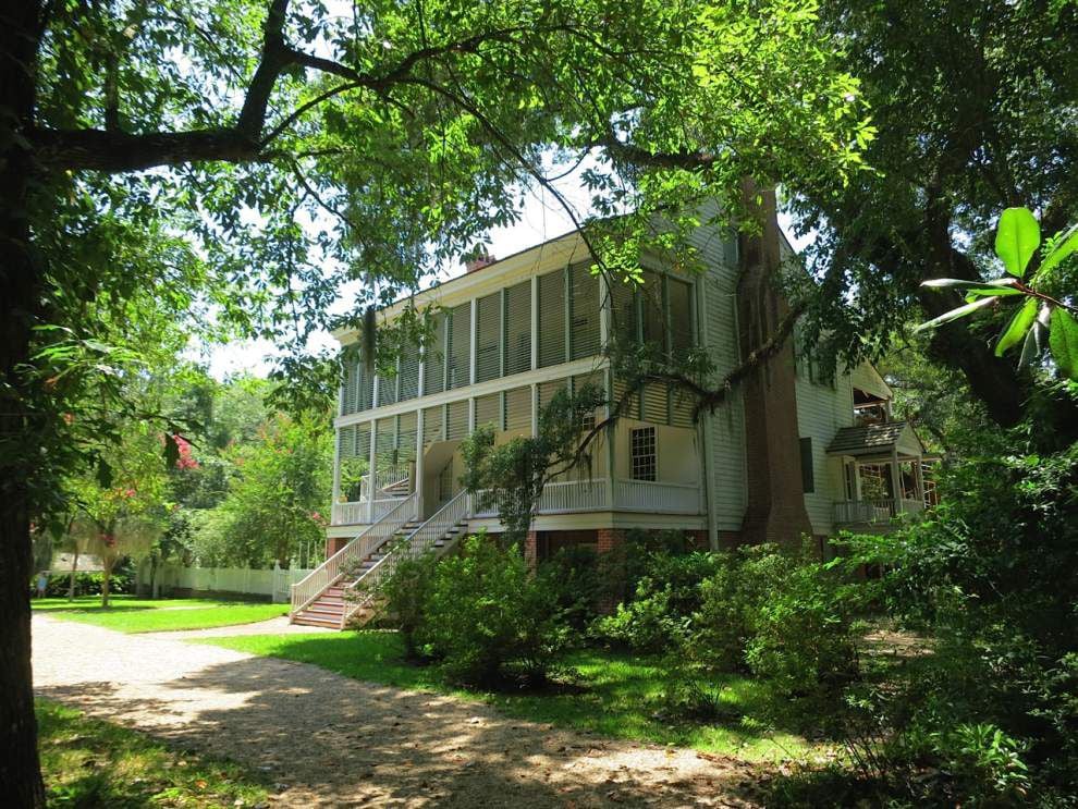 St. Francisville daytripping offers plantations, natural splendor and