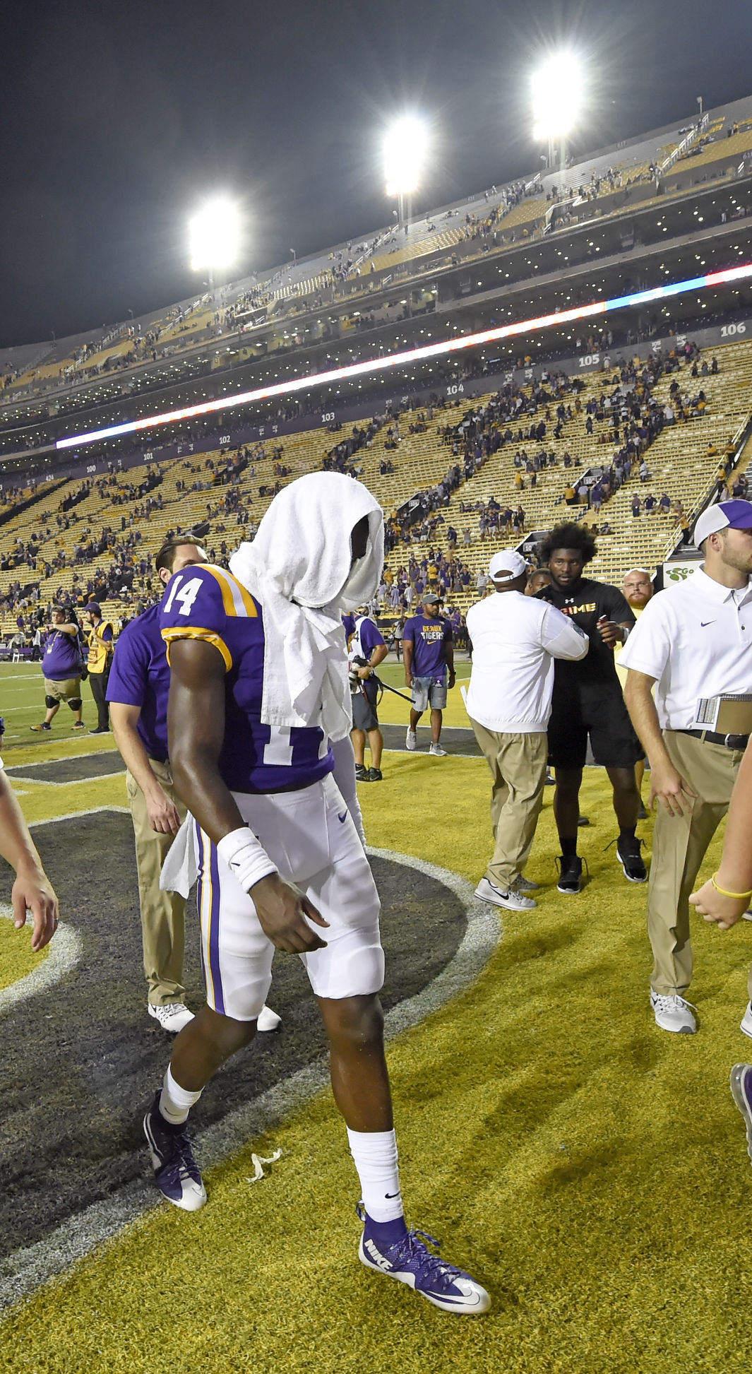 lsutroy2078.100117 bf