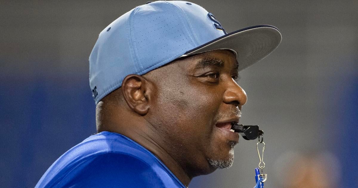 So viel schuldet Southern Footballtrainer Terrence Graves nach seiner ...