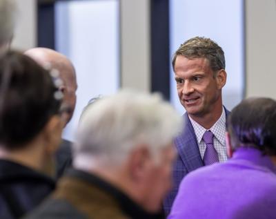 NO.lsukiffinintro.120225_3201 MJ.JPG