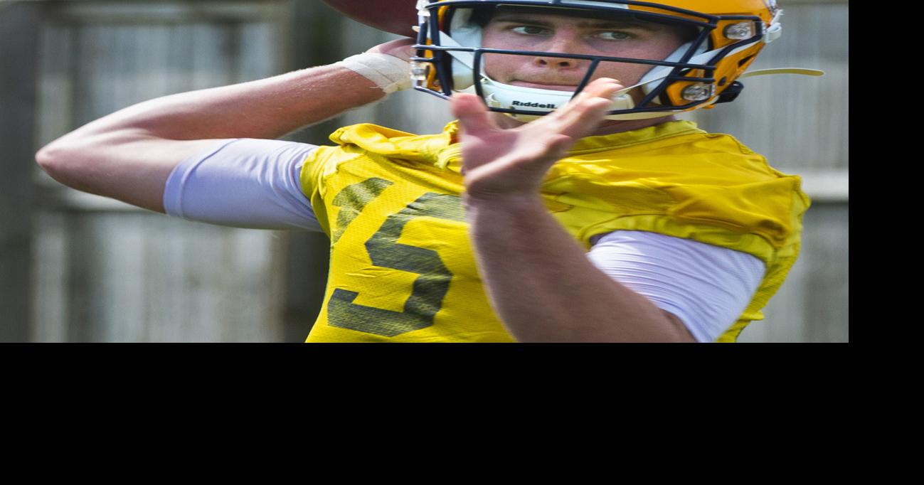 LSU signee Derek Stingley, Jr. hits the practice field two days after he  signs