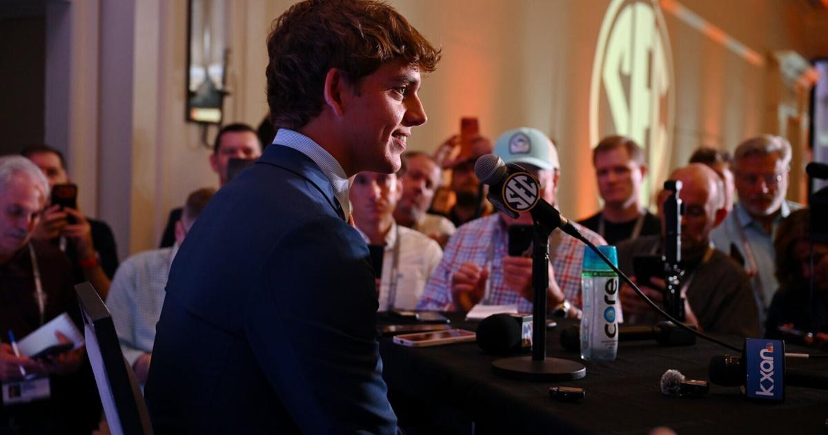 Texas coach credits New Orleans native Arch Manning for not being ...