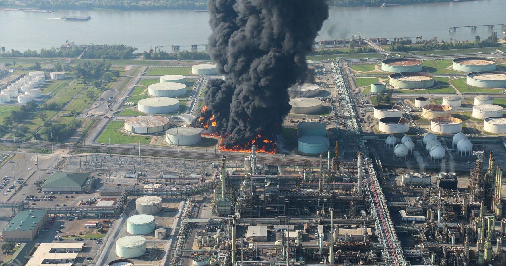 Responders monitor Marathon refinery following chemical fire | News - Vimarsana News