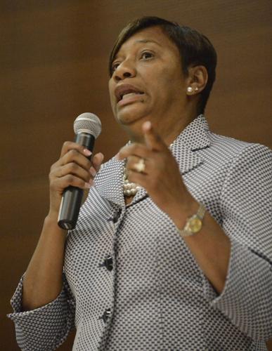 BR.mayorforum.081216 HS 156.JPG
