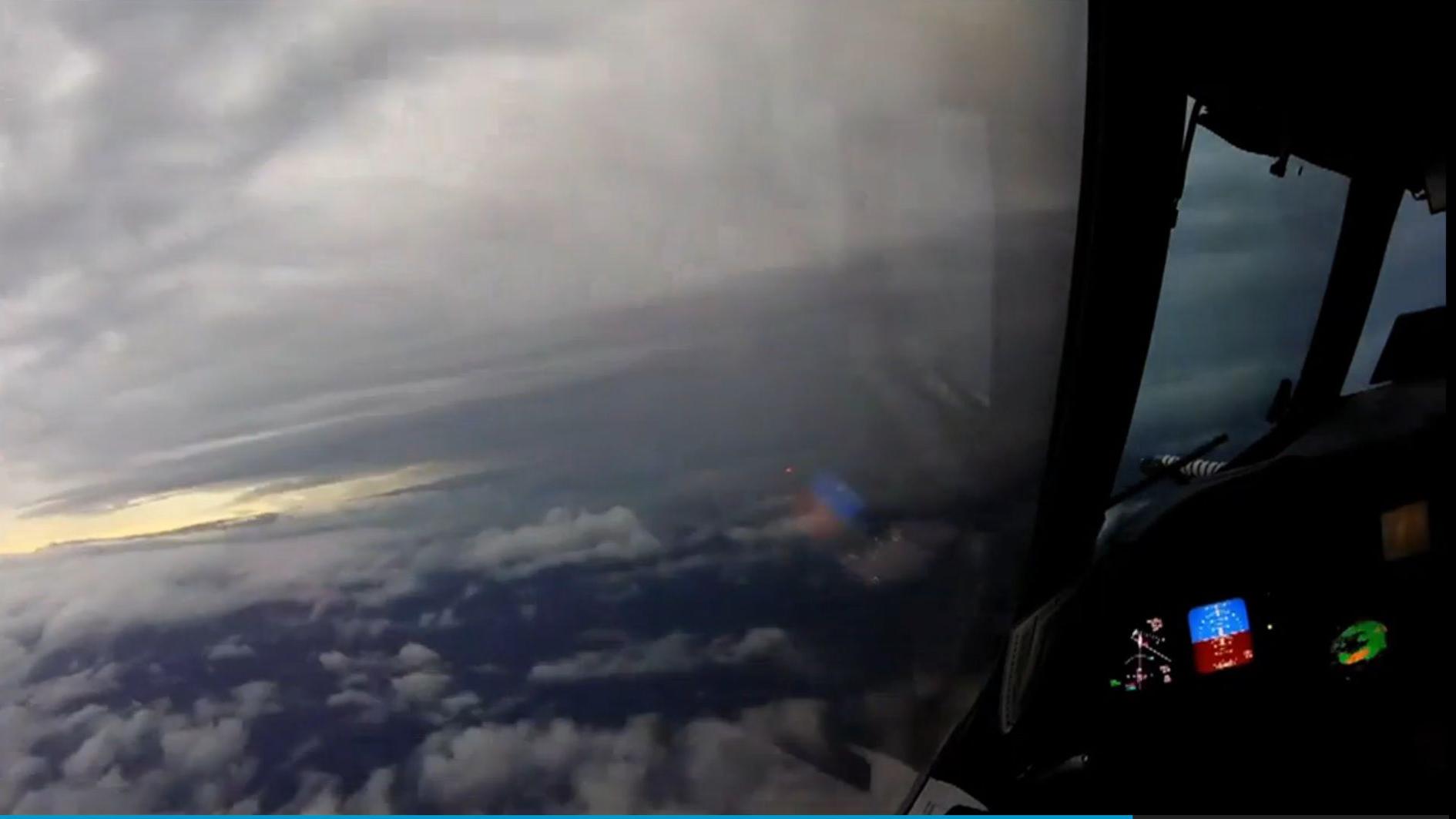 Inside the Eye of the Storm: Amazing Timelapse as Plane Flies Into Hurricane  Dorian 