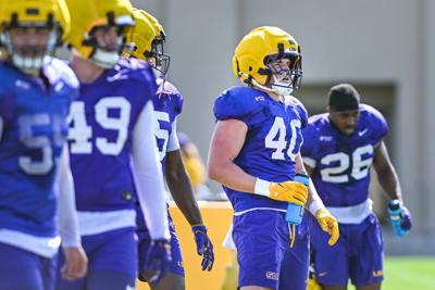 NO.lsuspringfootball.041526.7433.JPG