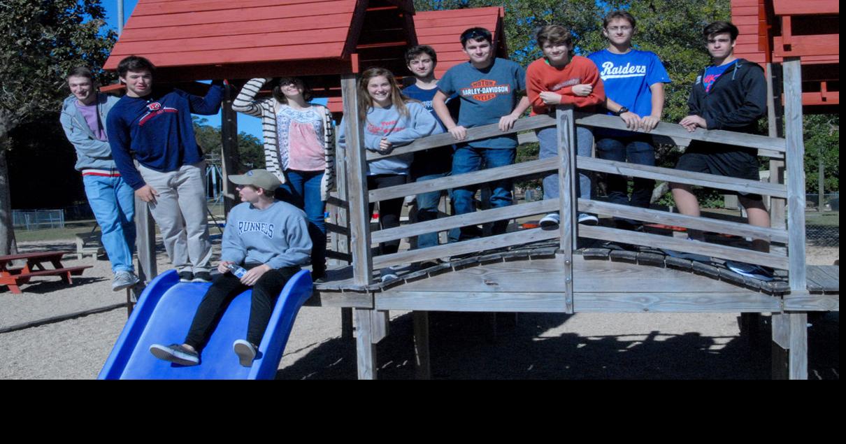 North Carolina students donate, hand deliver books to Runnels