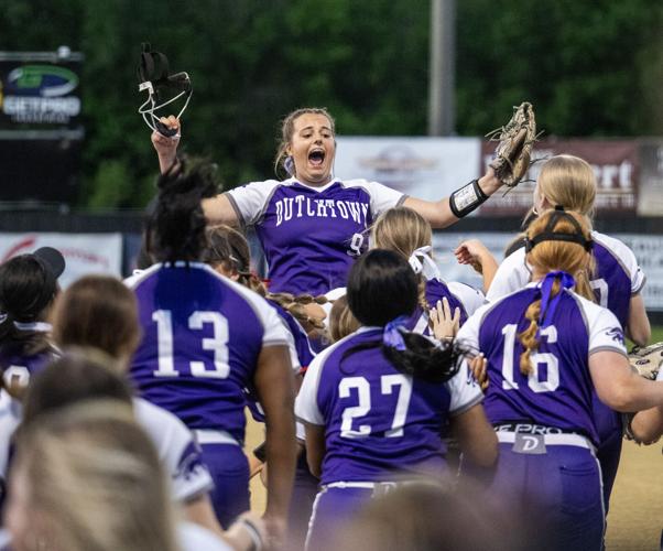 Dutchtown notches 4 3 softball win over St Amant in 5 5A High School