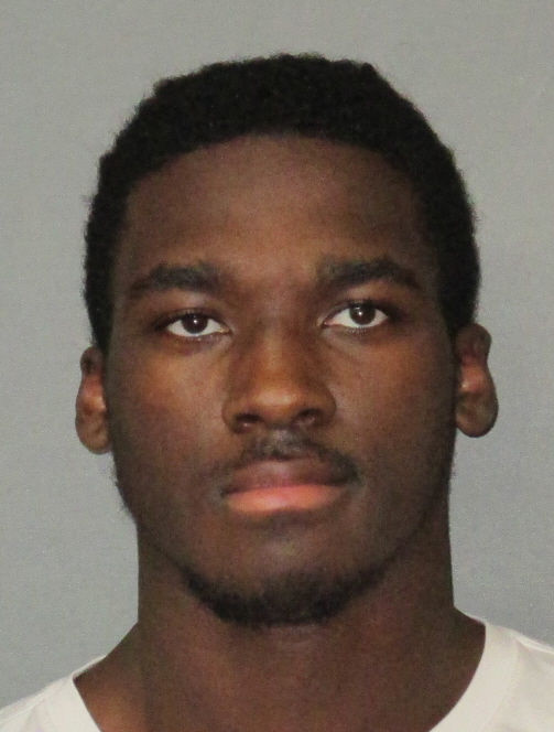 Videos of nude children found on Drake Davis' cell phone; ex-LSU WR faces more charges