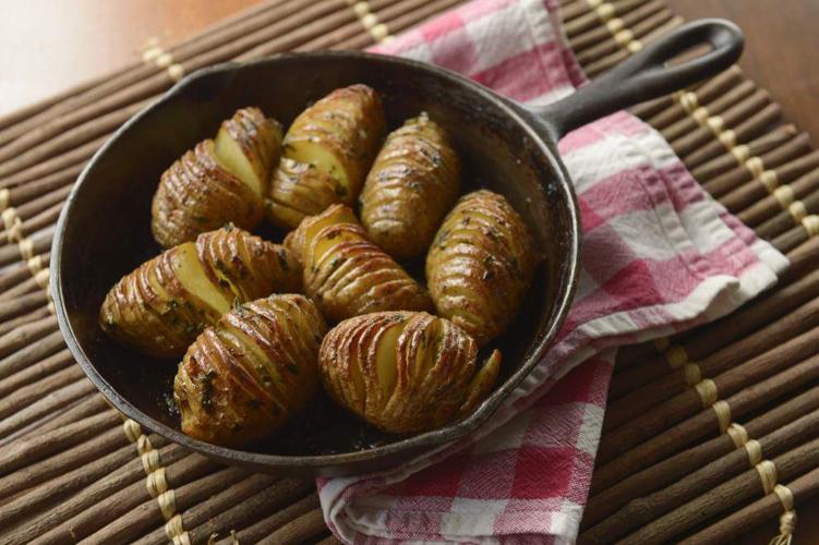 Hasselback Potato Skillet Bake Entertainment/Life