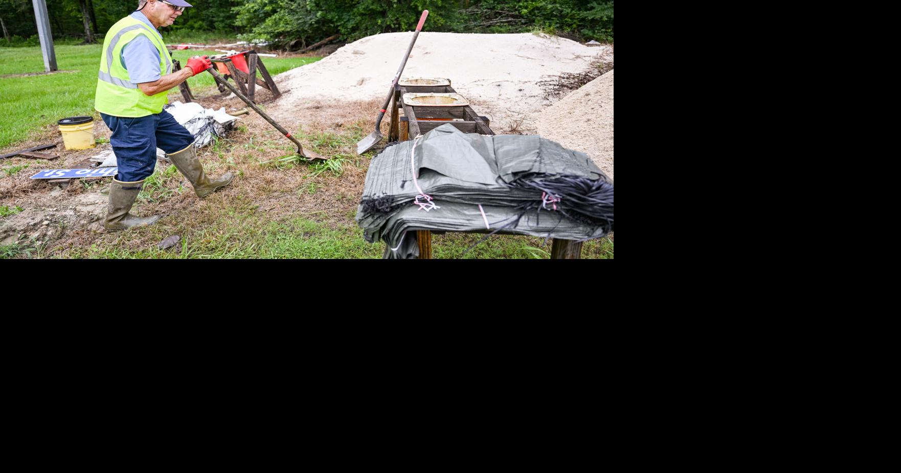 BR.floodsandbags.061726.02.JPG