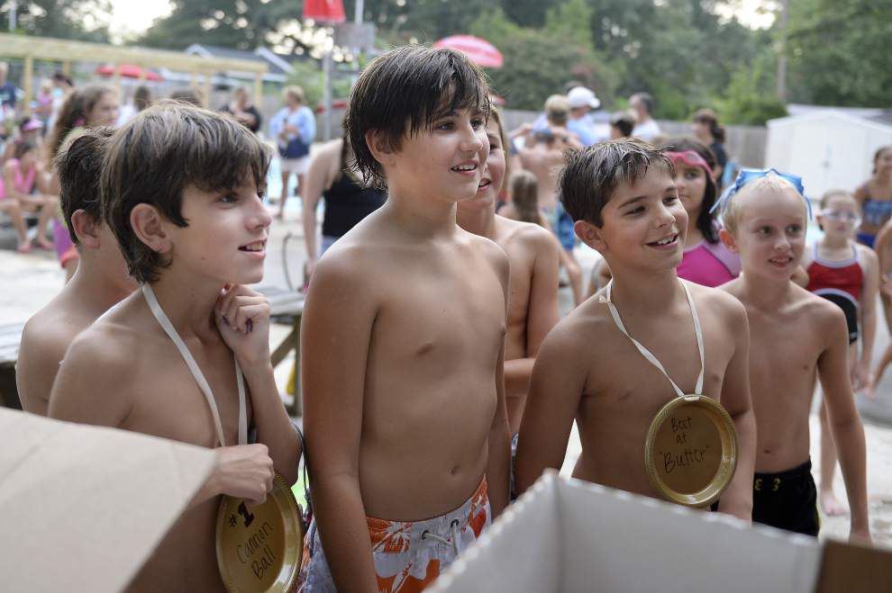 Jefferson Terrace swim team educates, entertains families _lowres