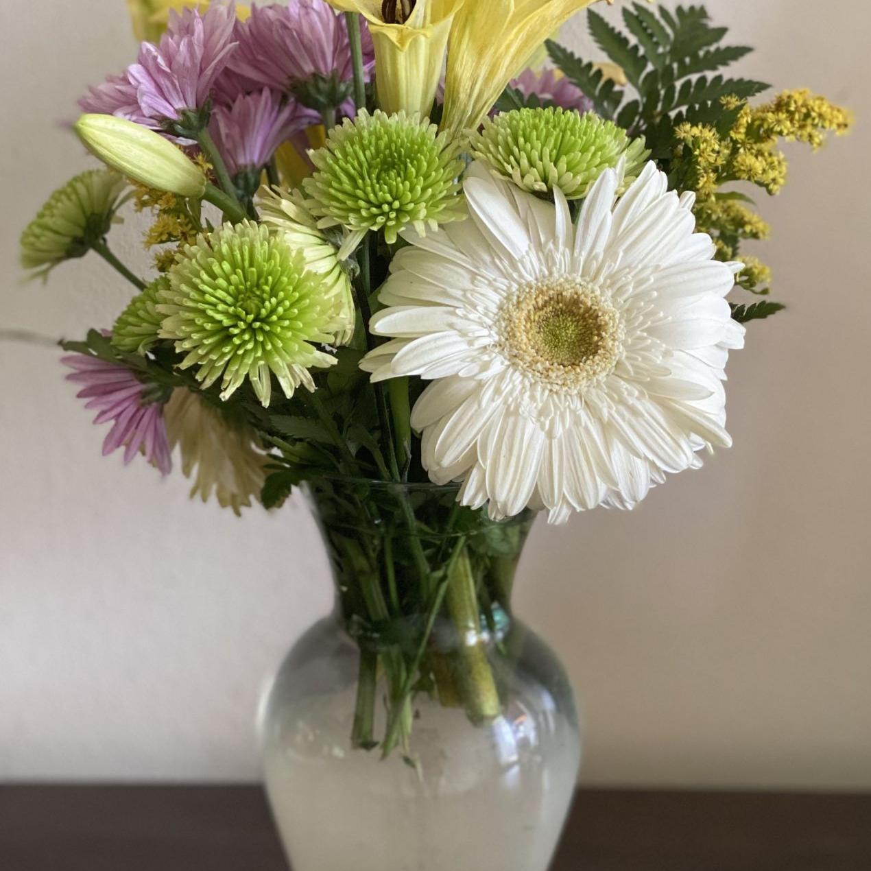 Featured image of post Basic Rules Of Flower Arranging : You want the final product to 'fit' the space where it will be placed.