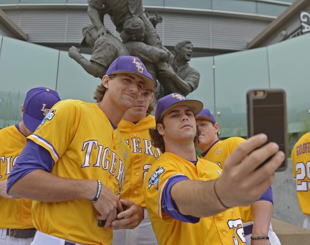 ‘Mr. Oppo’ Mark Laird’s opposite-field focus is rare — and baffles some of his LSU teammates _lowres