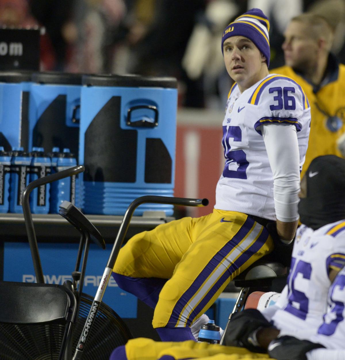 lsuarkansasfootball.111118_HS_1562